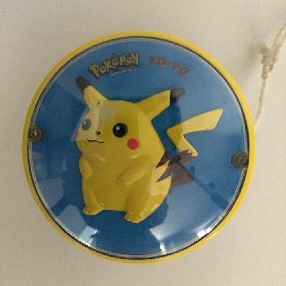 Pokemon Pikachu Yo-yo Lights Up Toy Vintage Yo yo Light - Picture 2 of 15